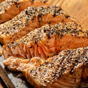 Coarse Black Pepper & Flake Salt House Blend Grilling Seasoning | Styled