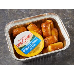 SAUCE CHEDDAR CHEESE DIP CUP 140-3Z | Styled